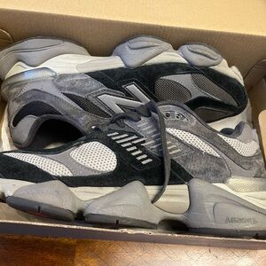 New Balance 9060 Men's Black and Gray Sneakers